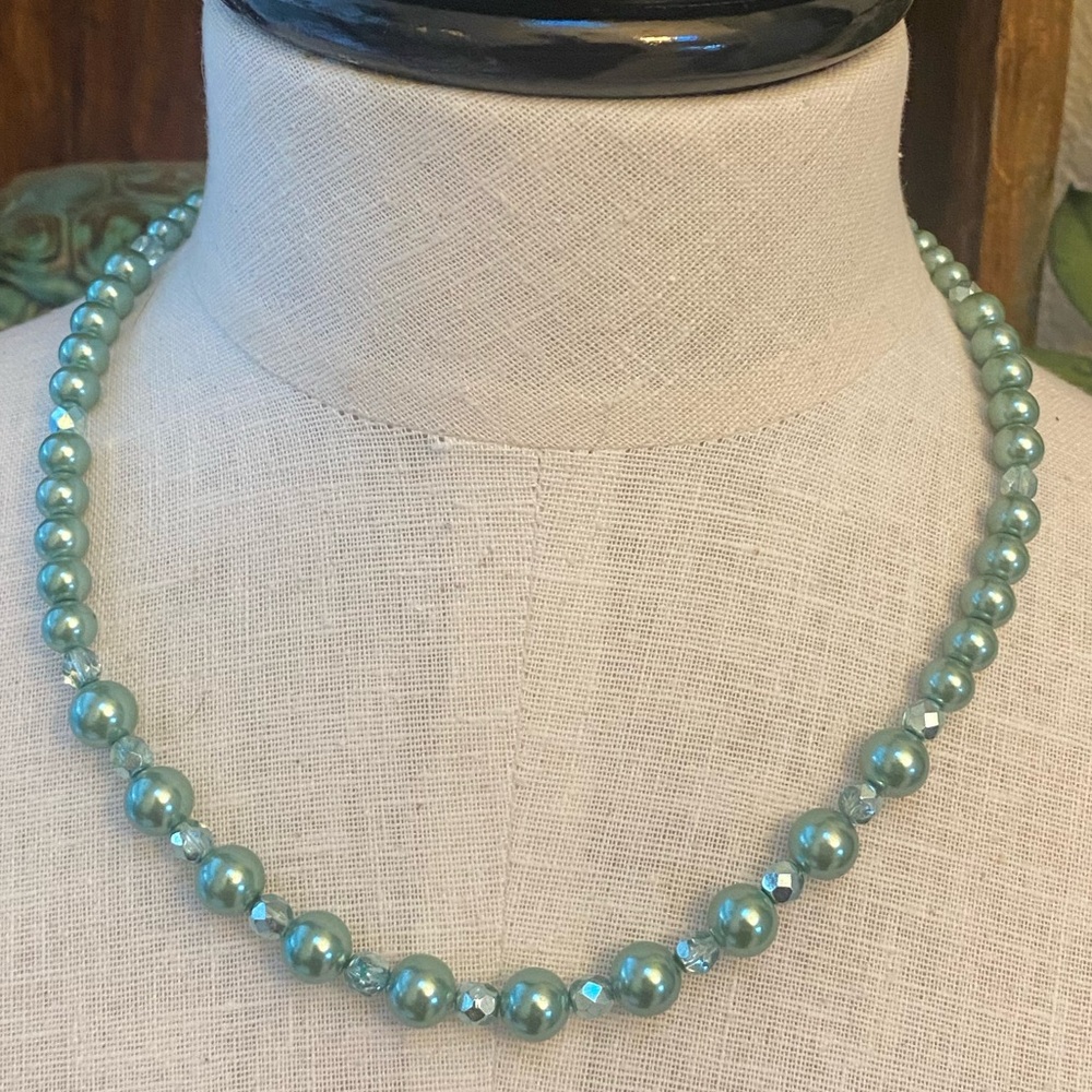 Vintage Sea Foam Mint Green Bead Crystal Necklace with Magnetic Closure